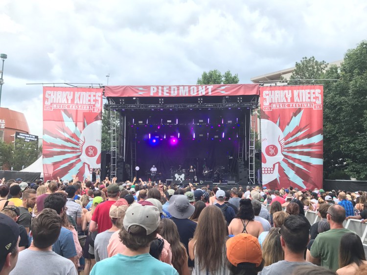 20170513_190255816_iOS